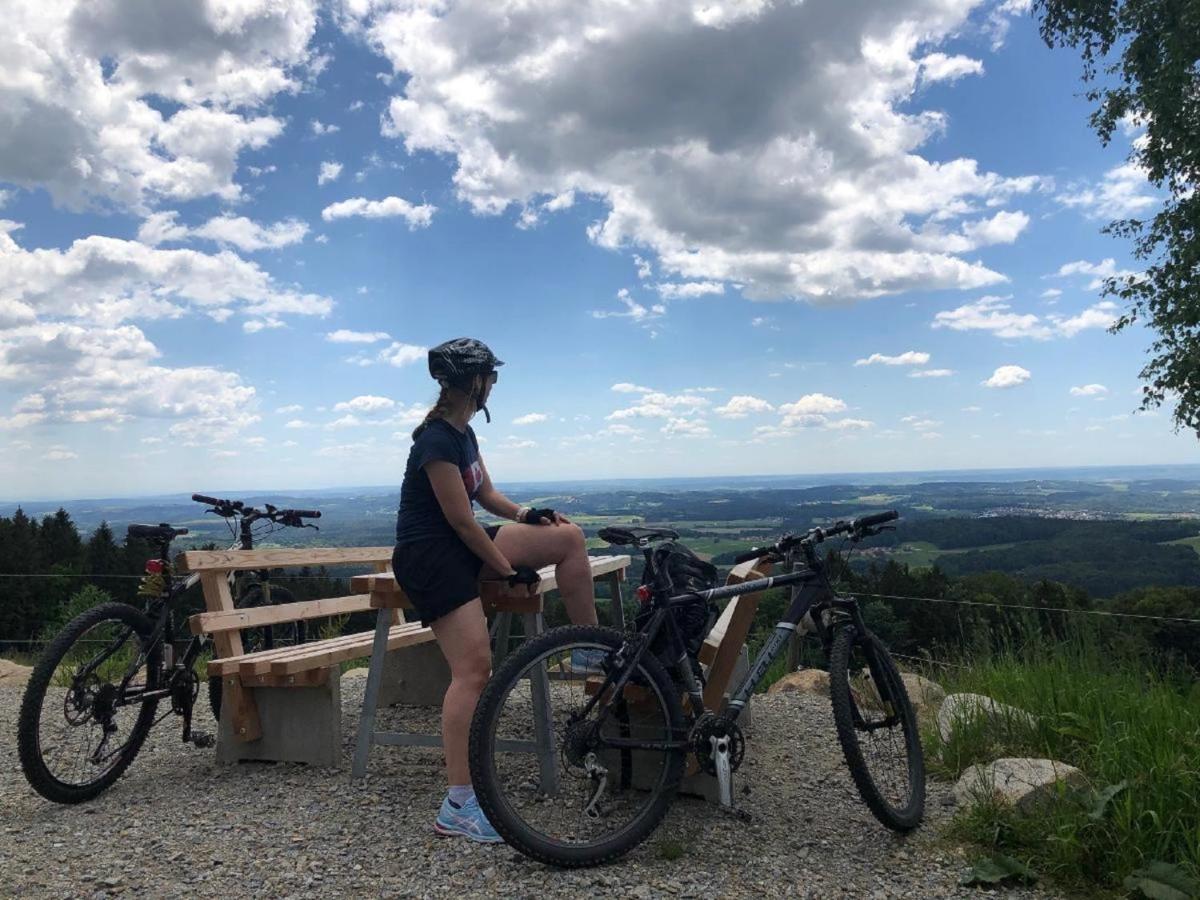 Ferienwohnungen Bauer - Auszeit Mit Ausblick Zenting Exterior foto