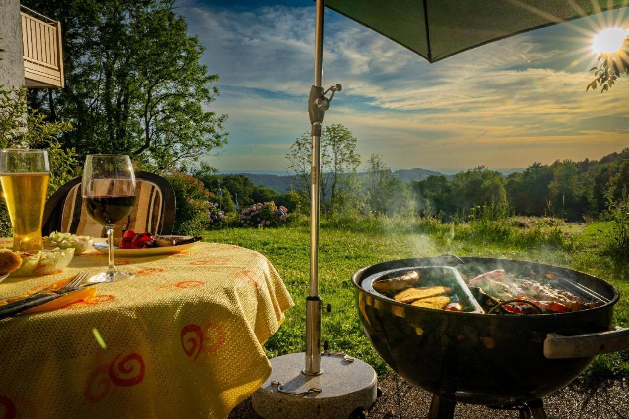 Ferienwohnungen Bauer - Auszeit Mit Ausblick Zenting Exterior foto